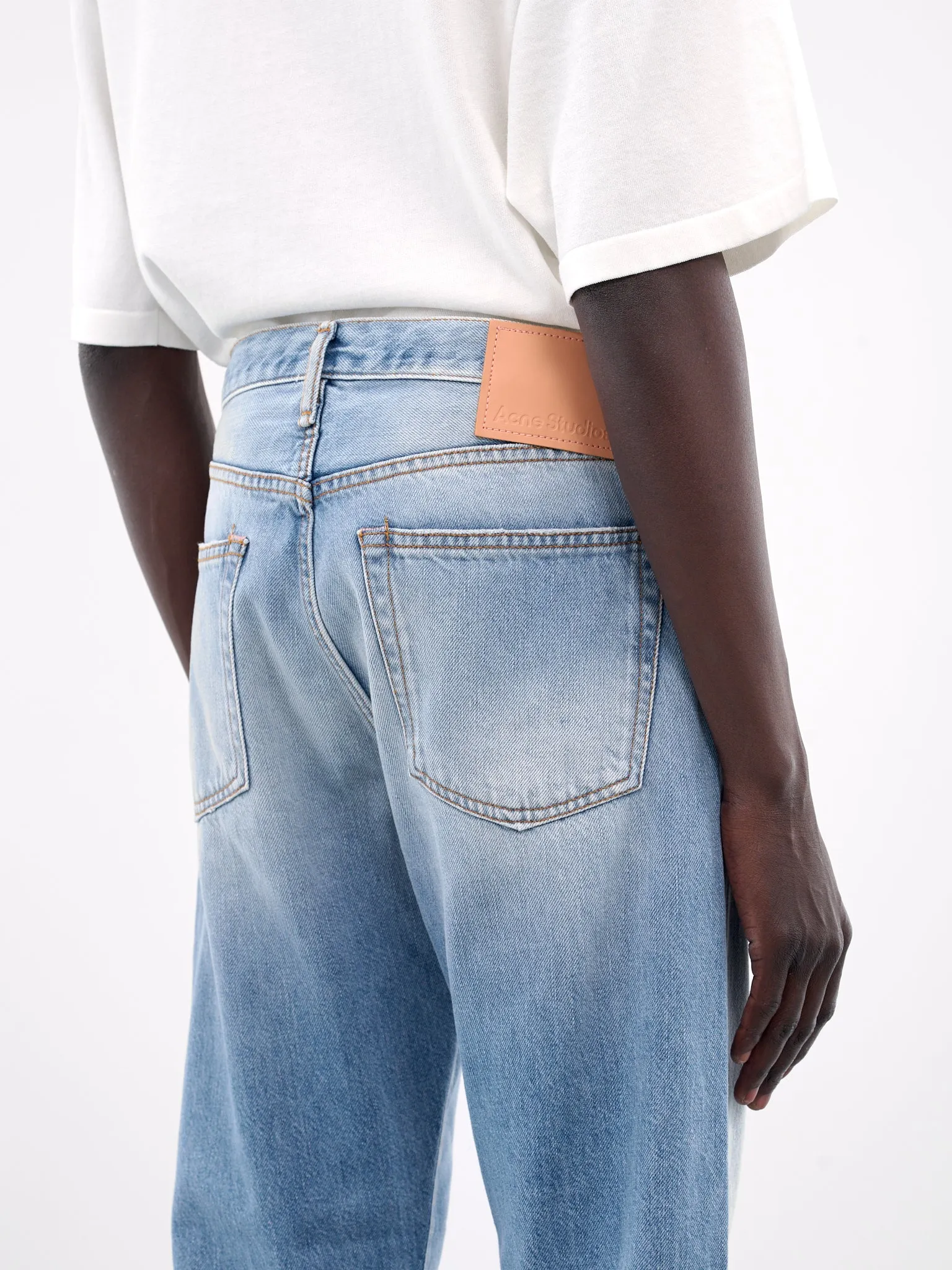 1996 Regular Fit Jeans (B00295-LIGHT-BLUE)