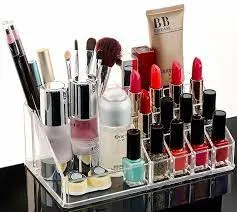 DOUBLE LAYERS MAKEUP ORGANIZER WITH COMPARTMENTS.