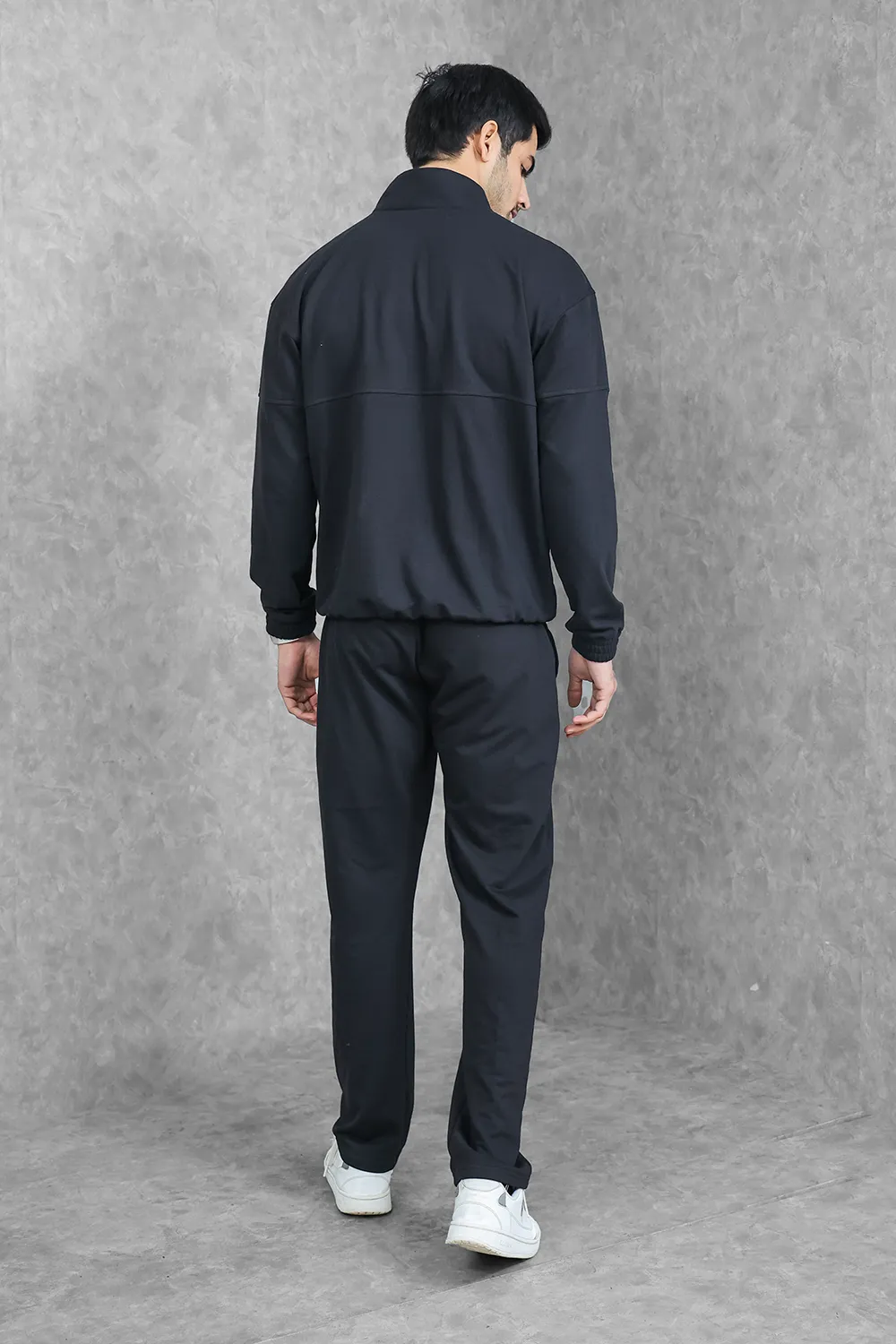 Studio Straight Fit Set- Charcoal Black