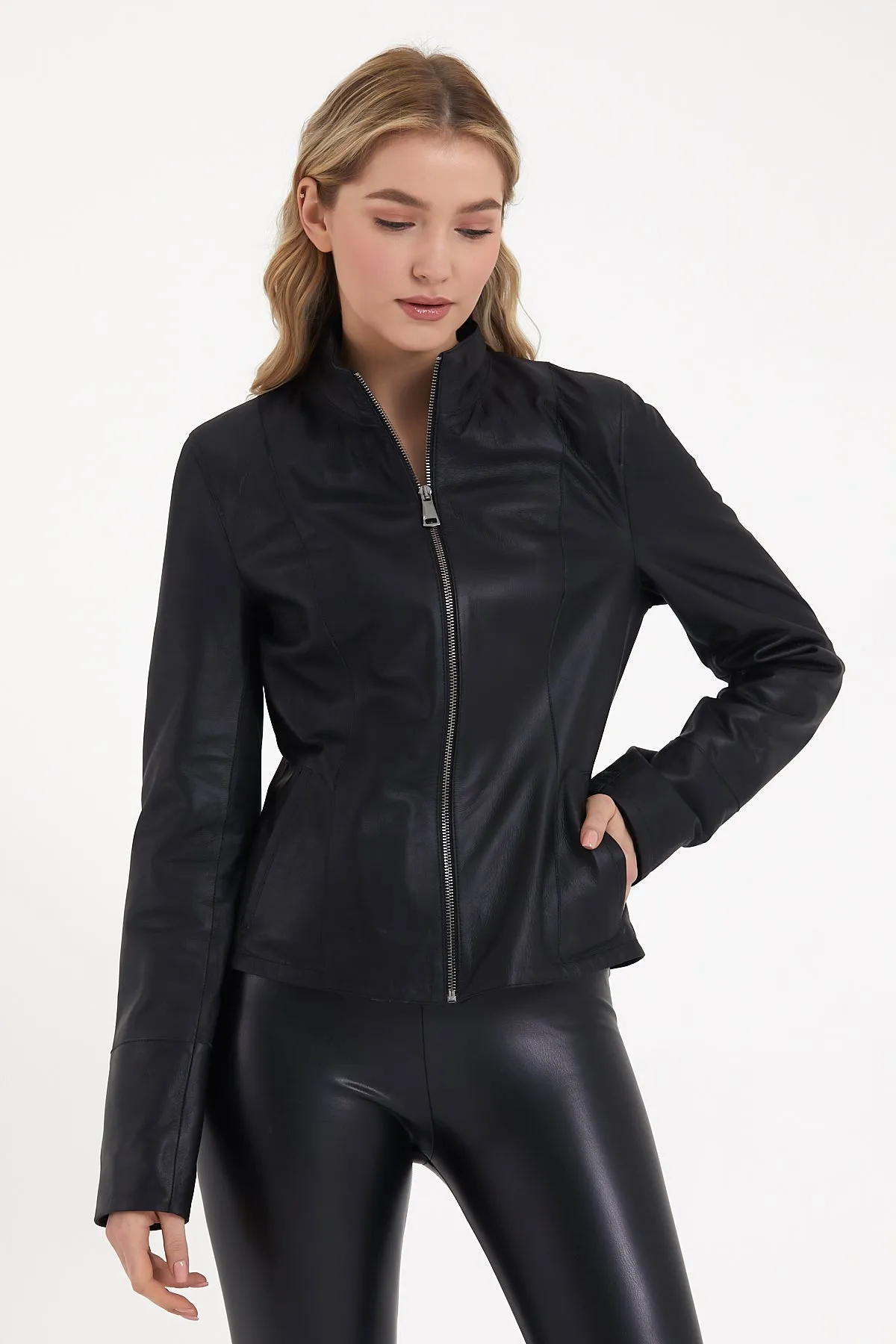 ZIP FRONT FITTED WOMAN LEATHER JACKET